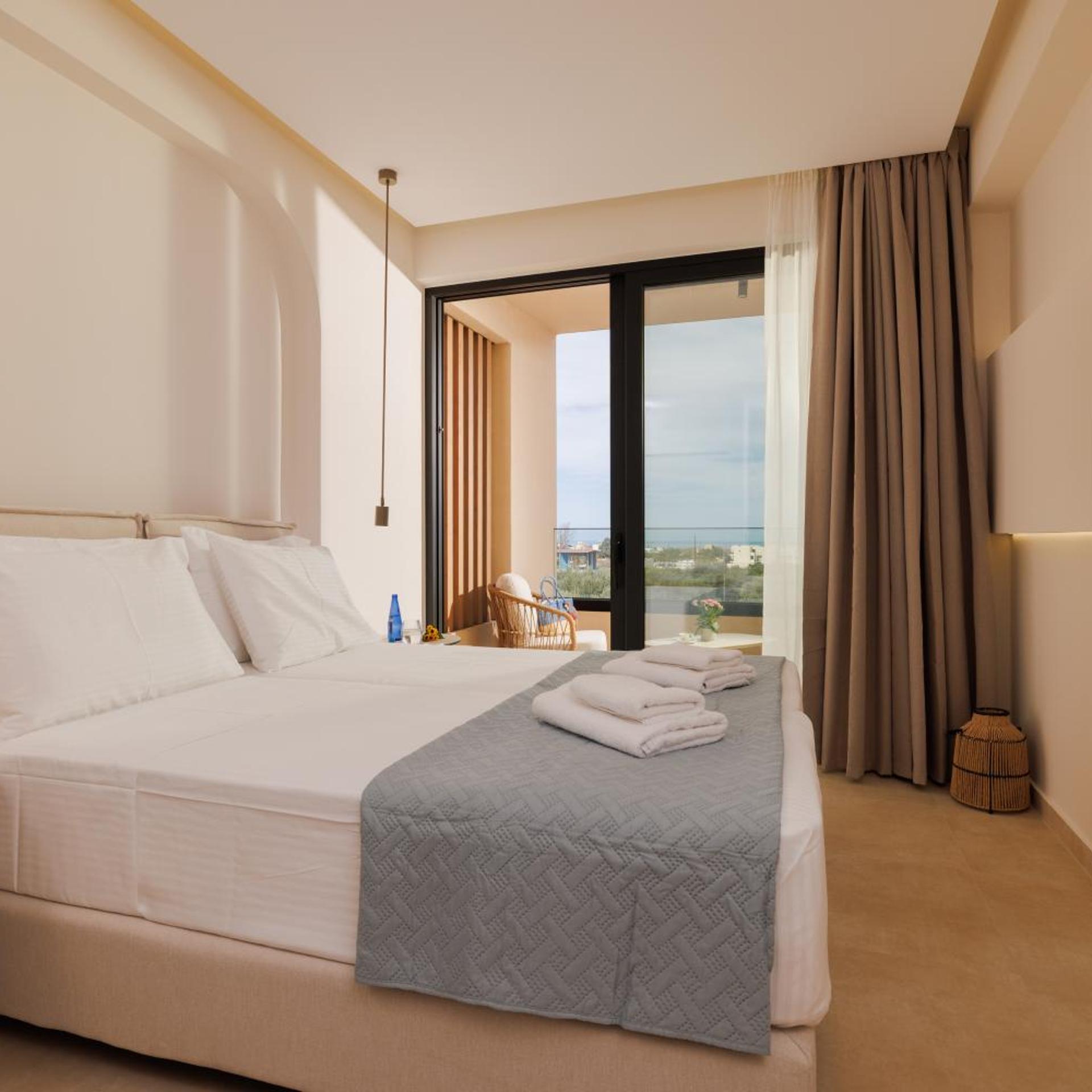 Sokratis LocoLux Villas & Suites 29/86