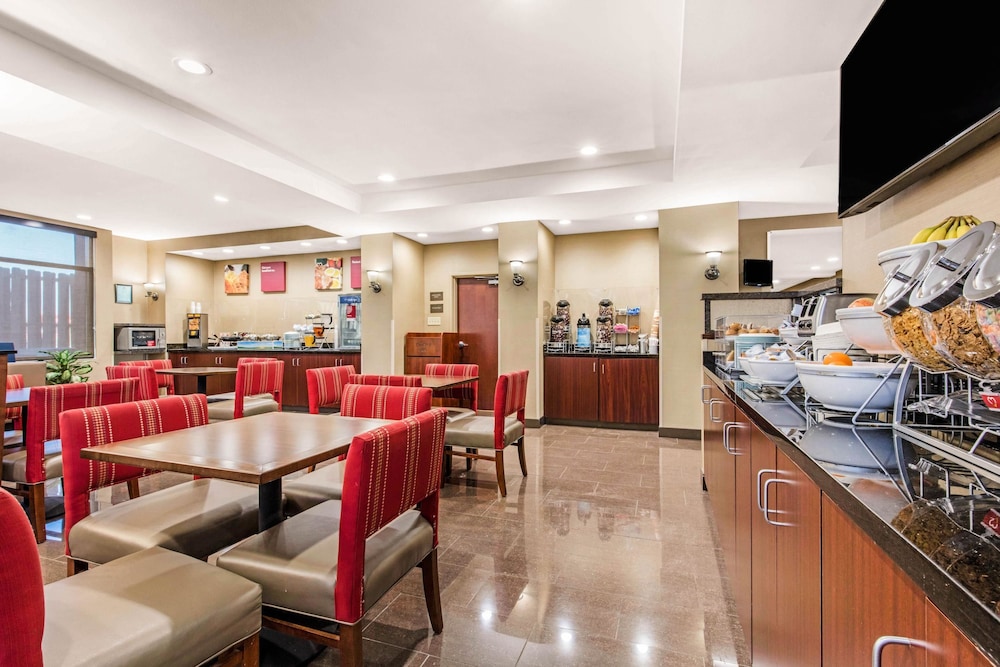 Comfort Suites Tuscaloosa Near University 26/36