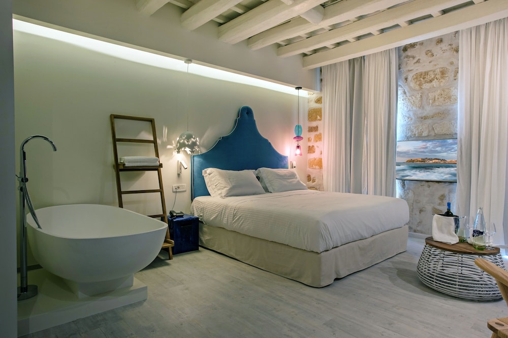 SUPERIOR, SUITE, SEA VIEW