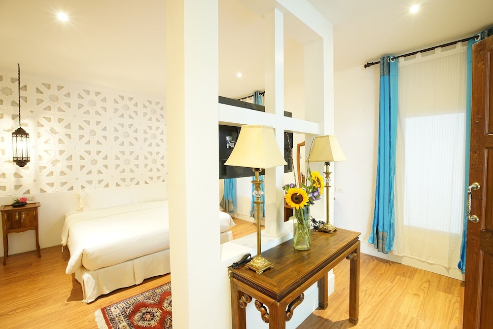 At Niman Conceptual Home 34/63