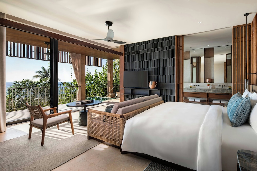 Guest Room, King Bed, Ocean View, Sofa, Plunge Pool