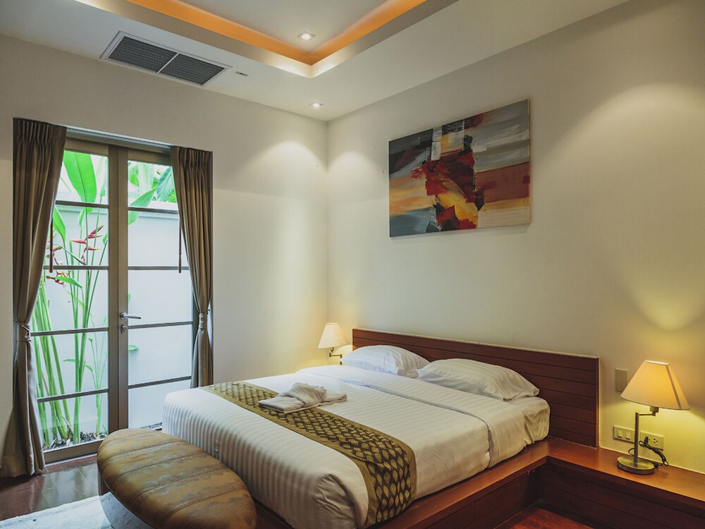Villa in Bangtao in Richmond - Villa 112 8/44