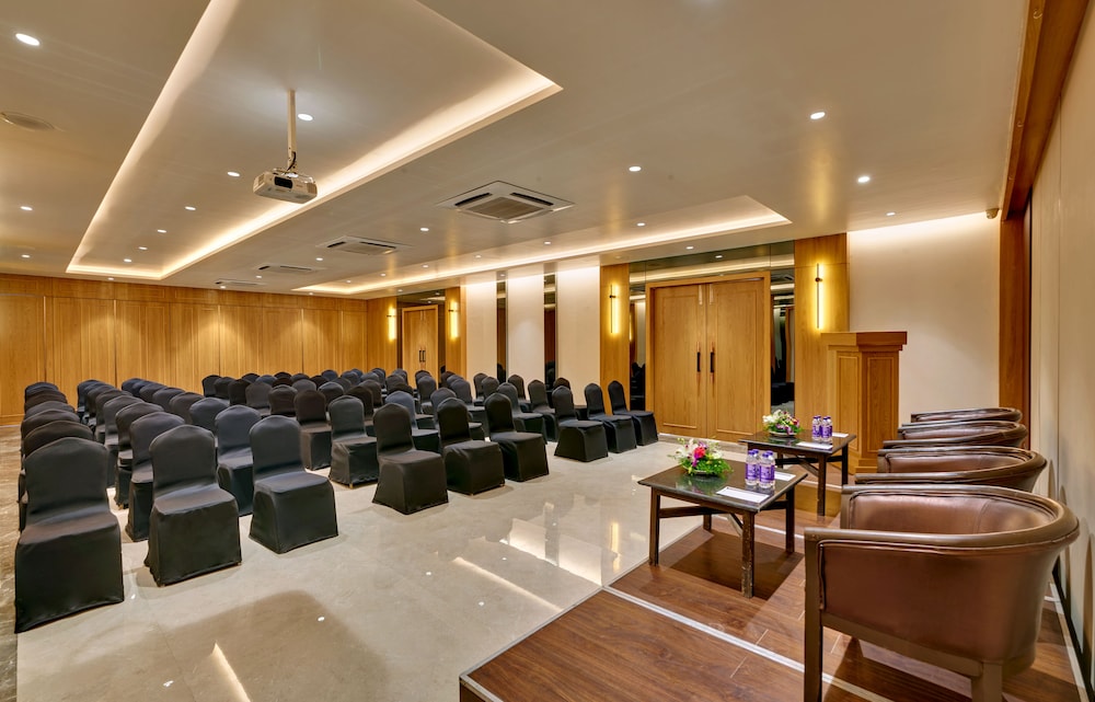 Citrus Hotels Kolhapur 21/25
