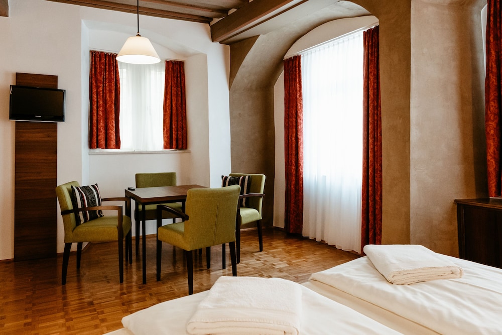 Hotel Gasthof Goldener Greifen 19/50