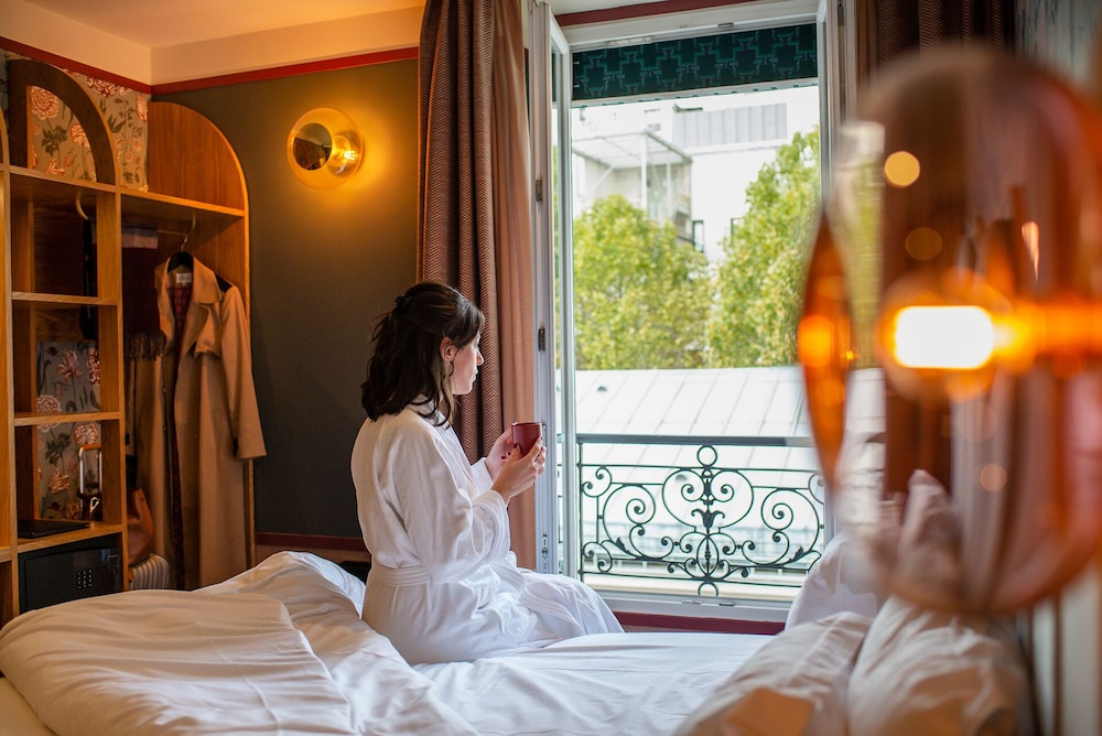 Hotel Jardin De Cluny 25/42