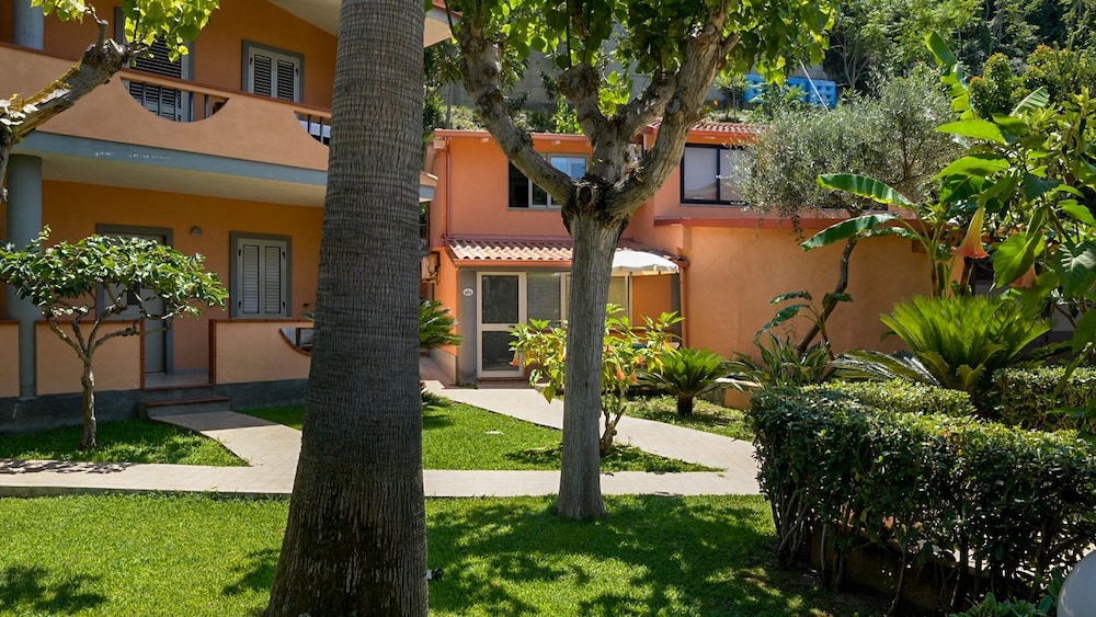 VILLAGGIO RESIDENCE OLD RIVER 56/66