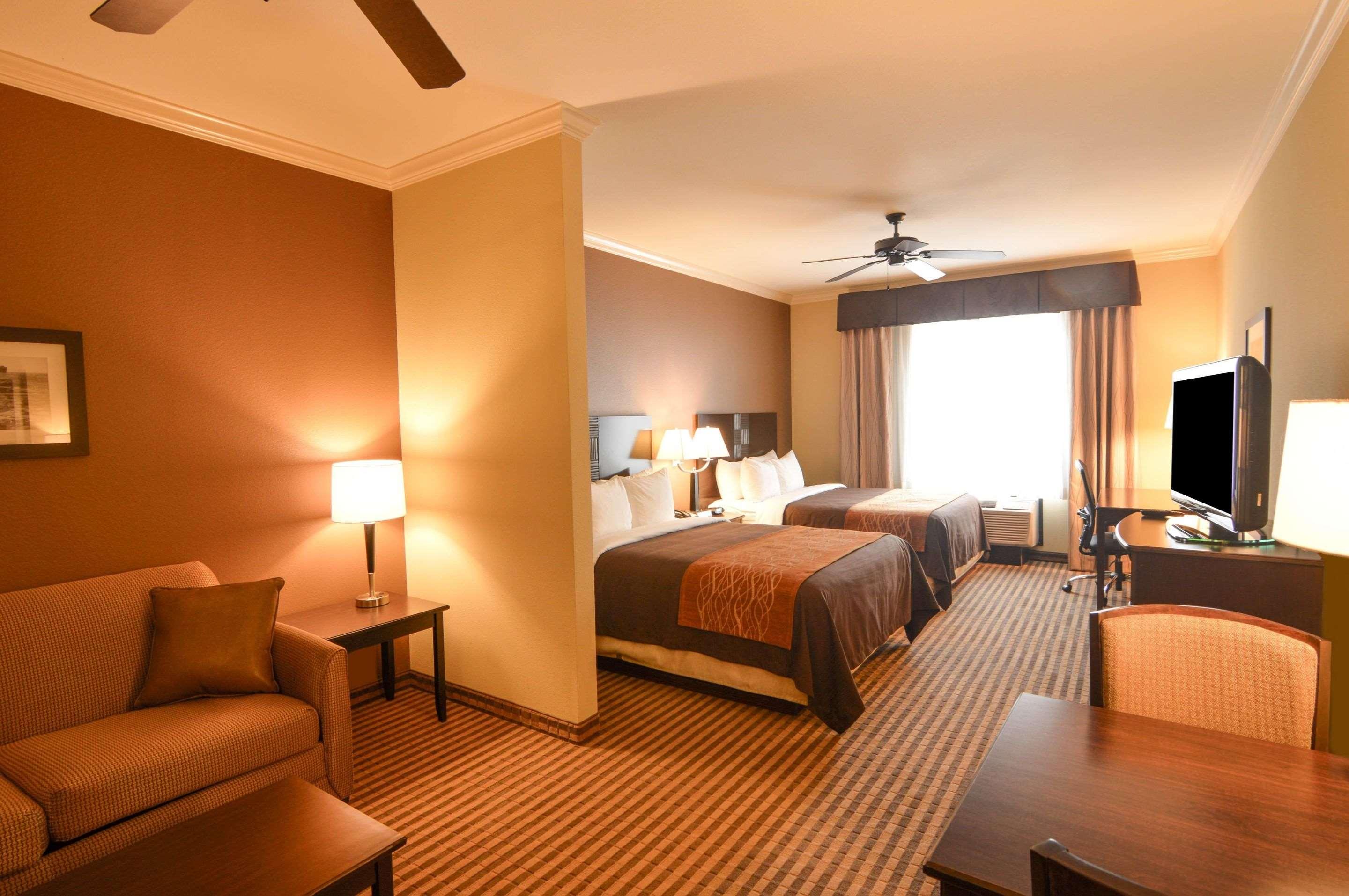 Suite, 2 Queen Beds