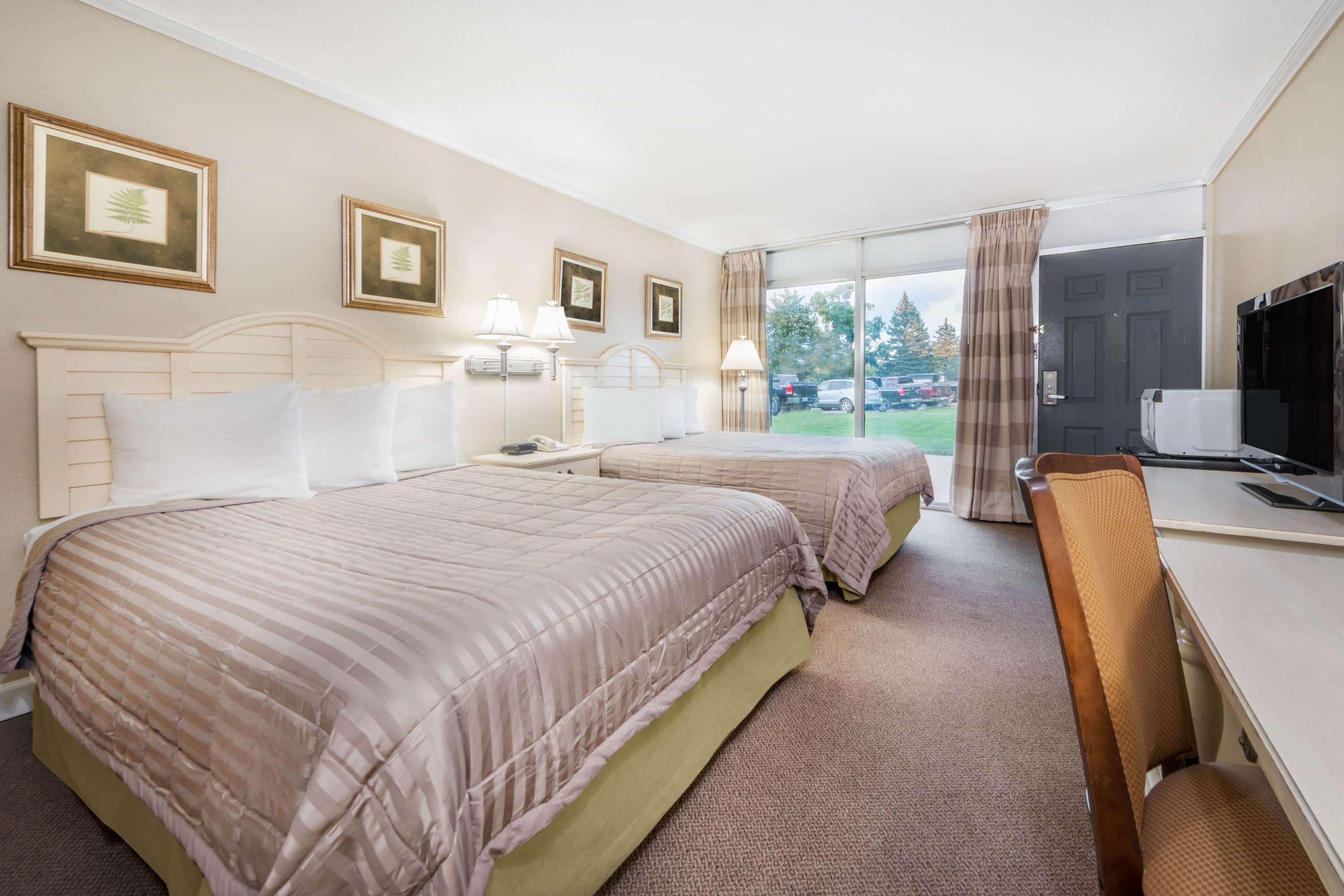 Howard Johnson By Wyndham Burlington 6/24