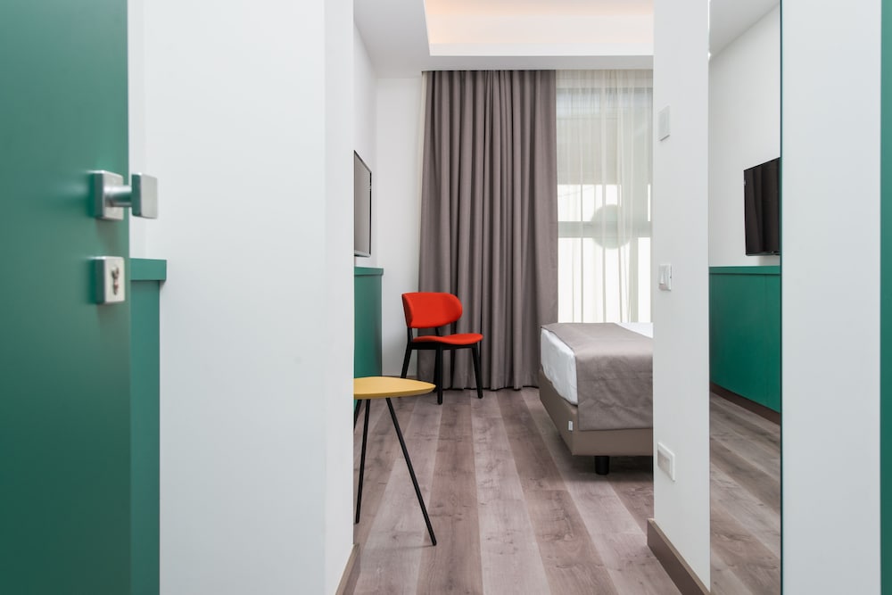 Smart Hotel - Naples Harbour 42/71