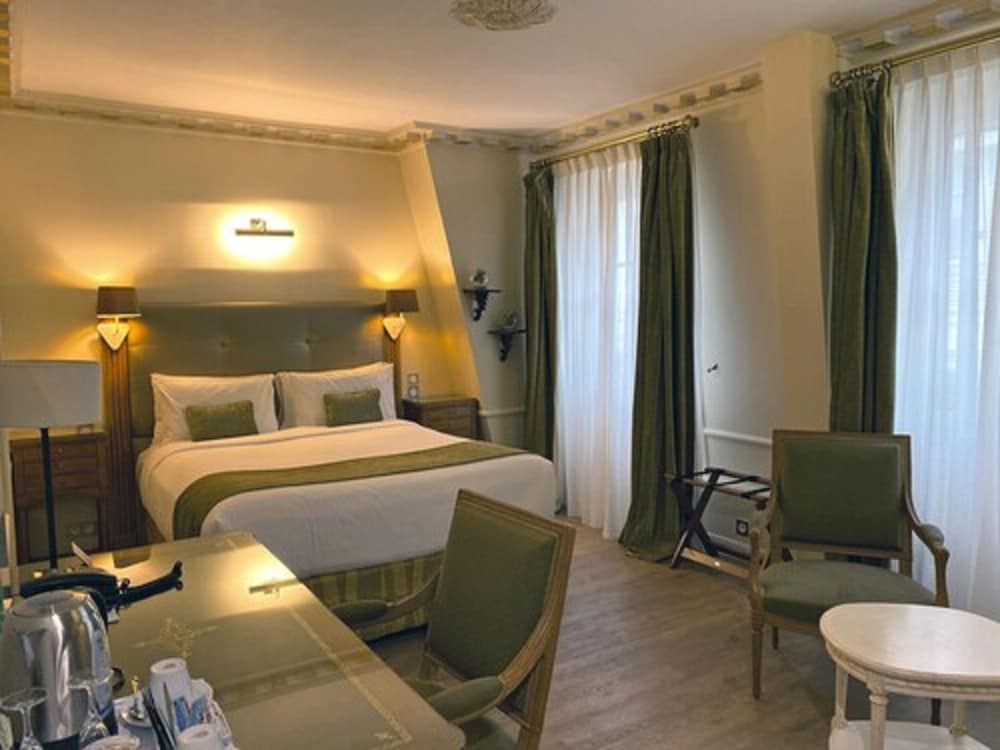 Hotel Gavarni 11/47