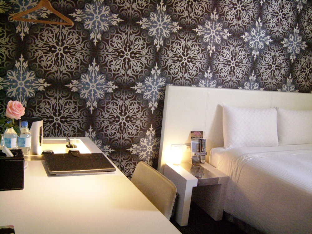 Hotel Purity 10/49