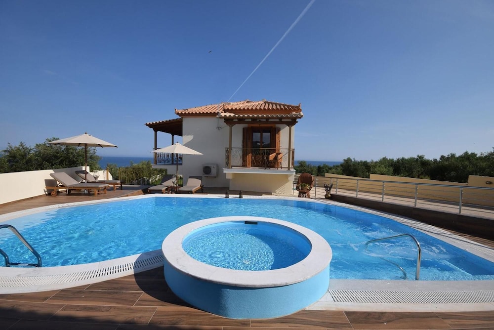 Driopes Villas 37/48