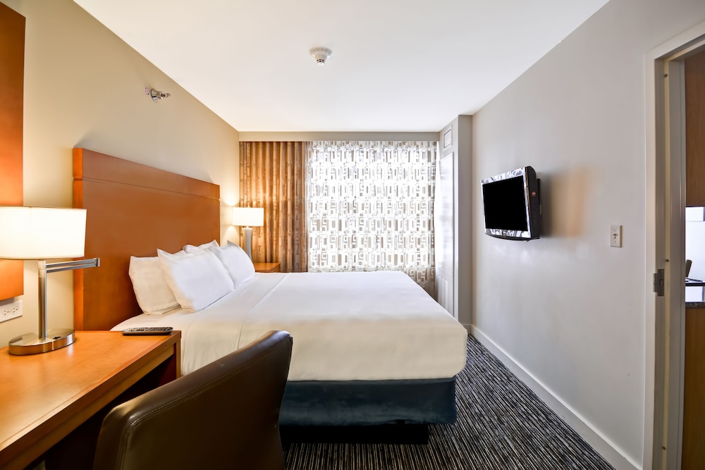 HYATT house Chicago/Naperville/Warrenville 39/69