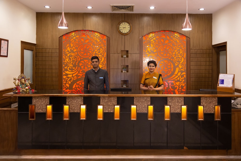 V One Hotel the Competent Palace 8/50
