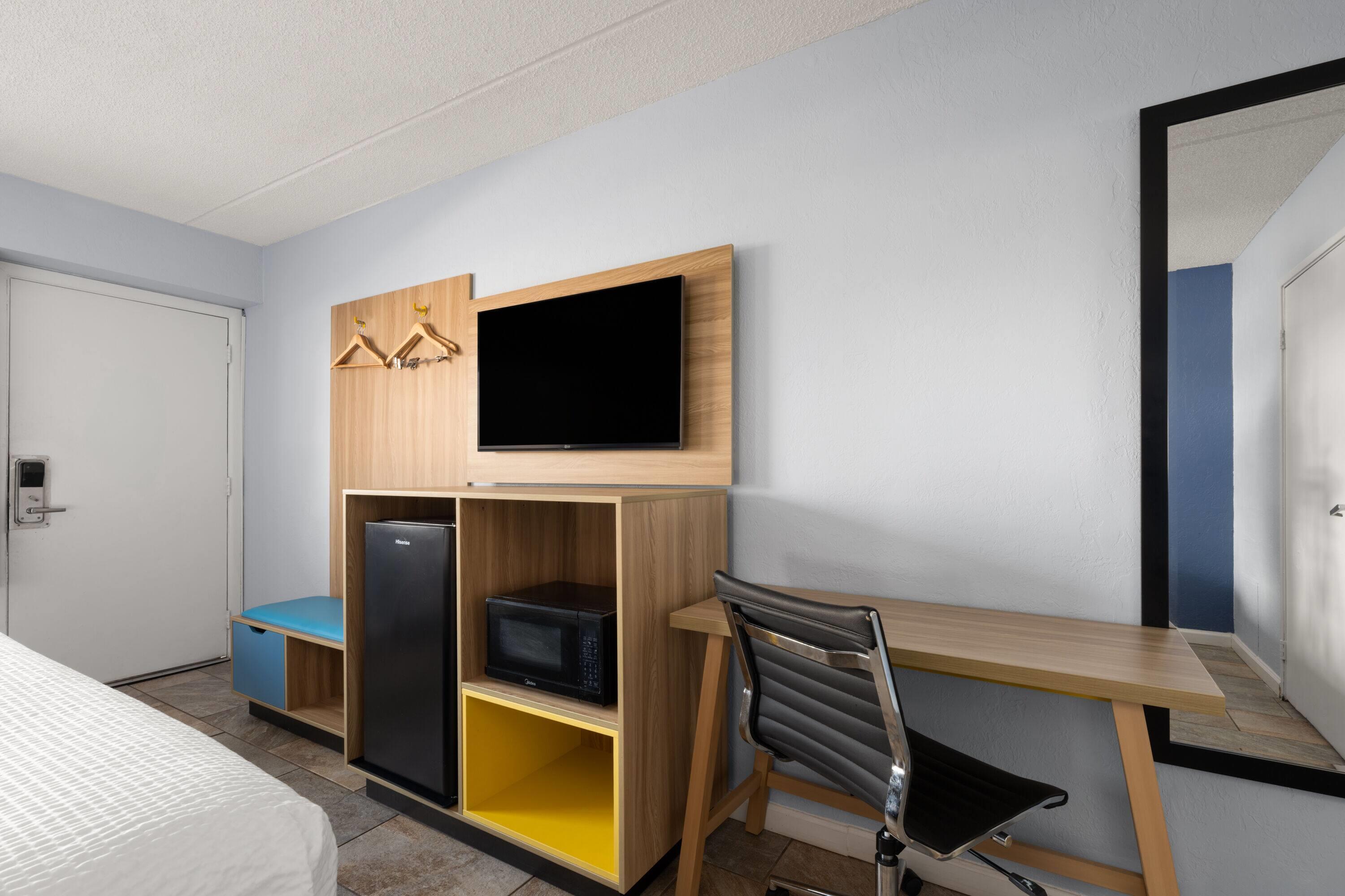 Days Inn by Wyndham Charlotte University 25/35