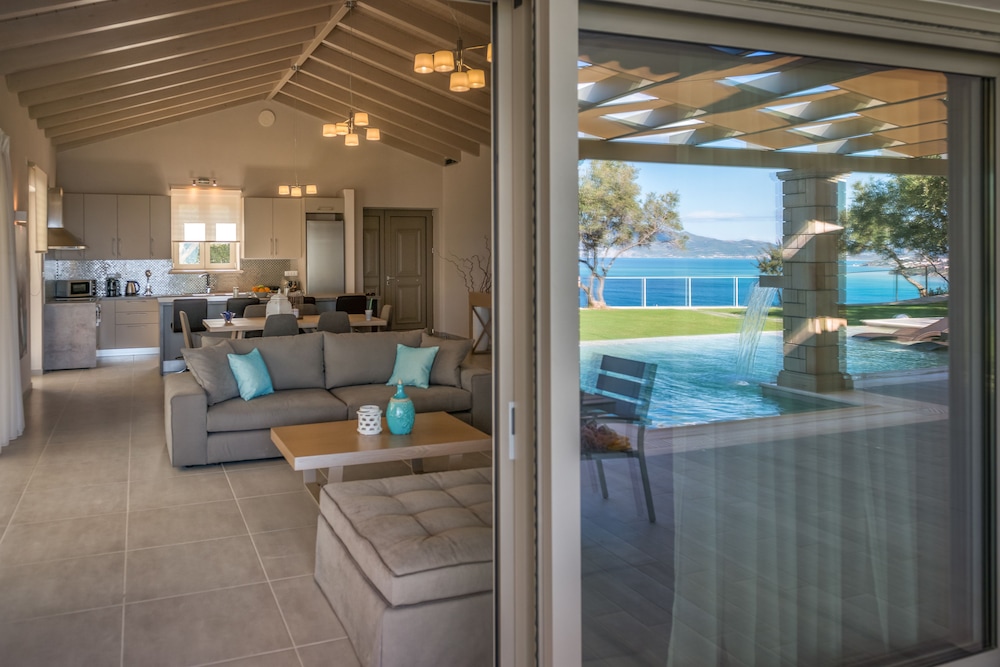 Artina Luxury Villa 19/50