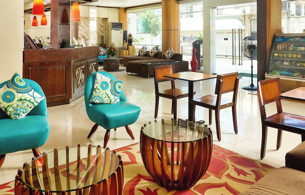 Fuente Oro Business Suites 68/68