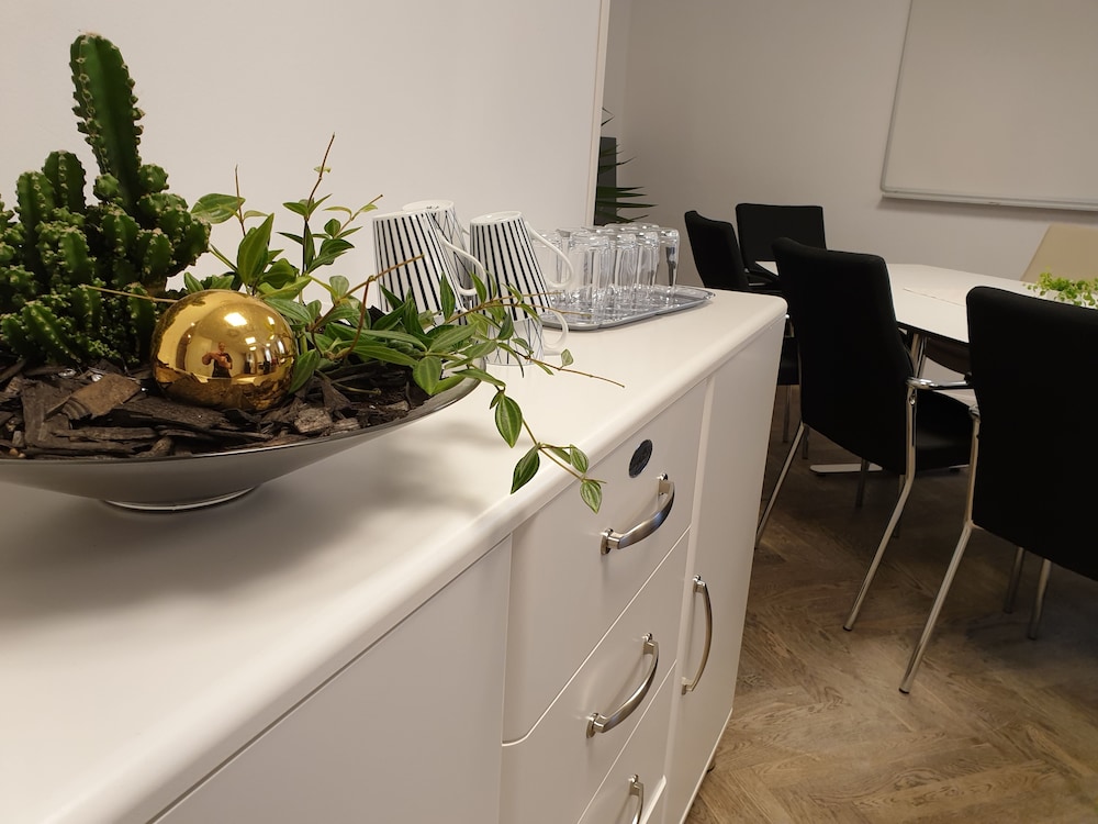 Smålandsstenar Hotell 30/37