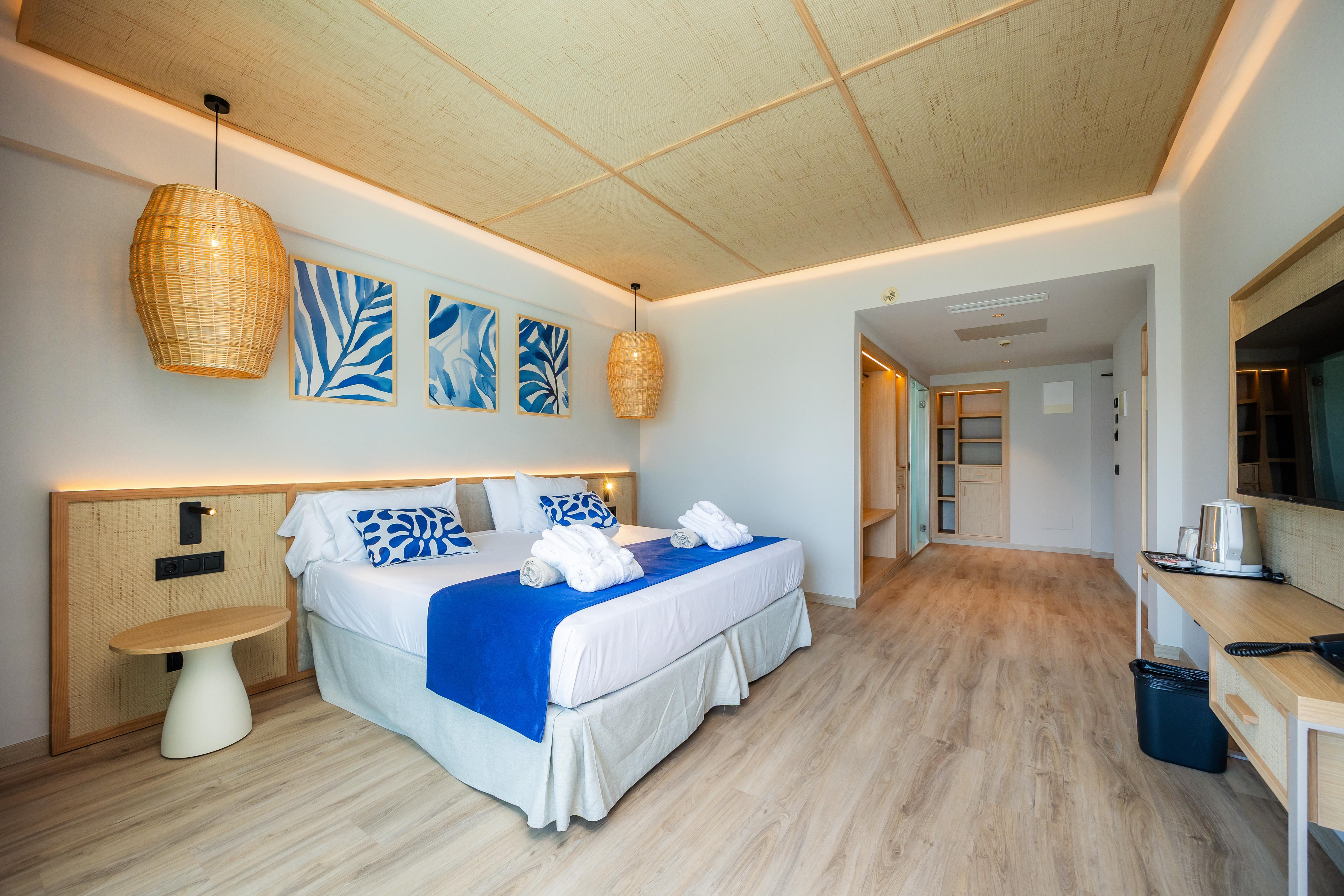 Junior Suite, Sea View, Balcony or Terrace