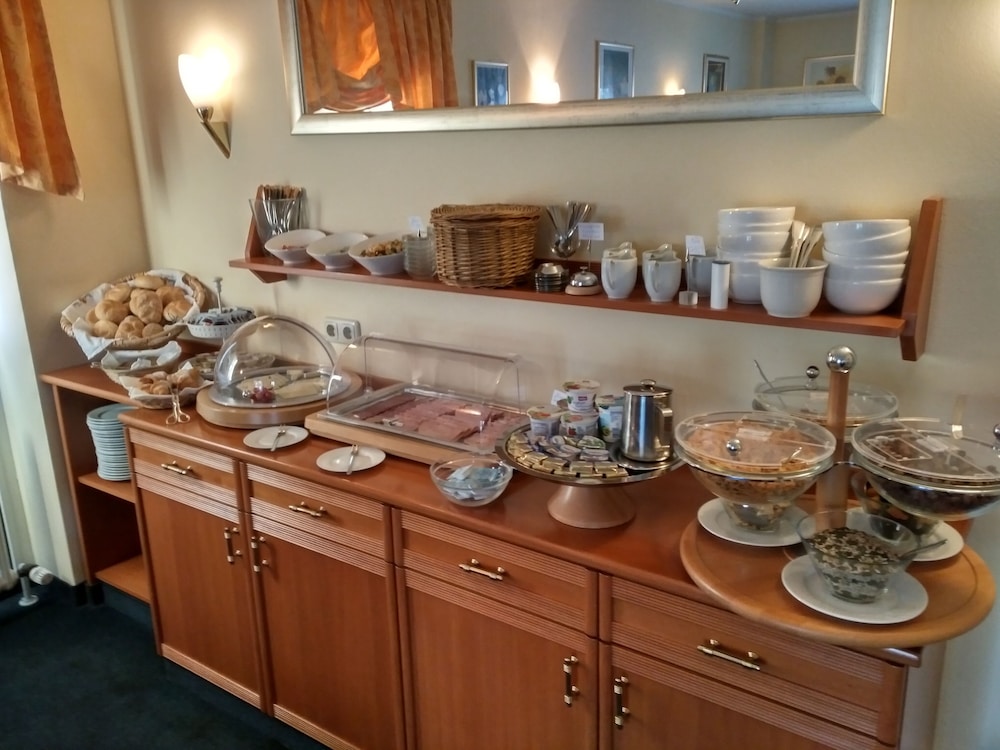 Hotel Blutenburg 50/50
