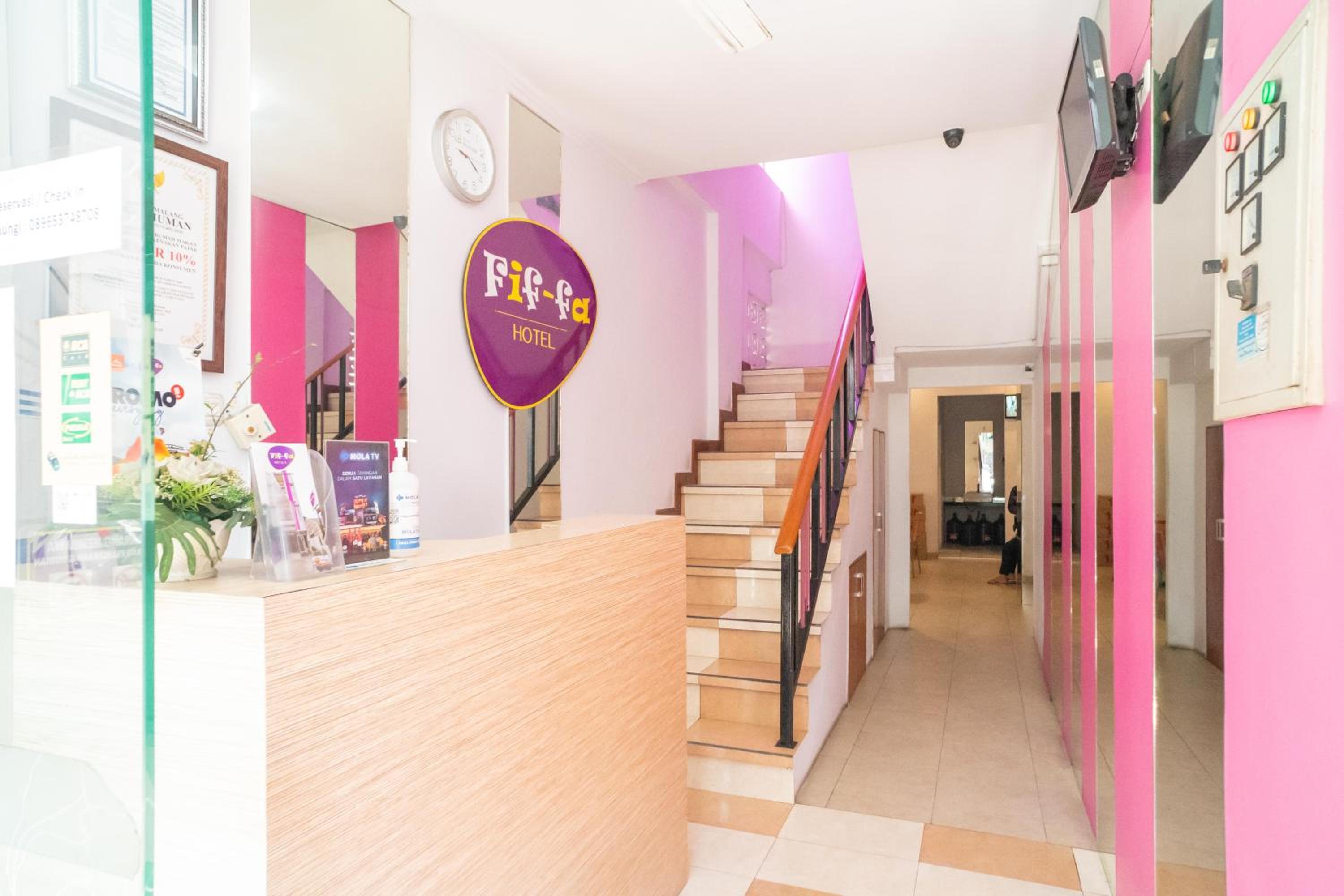 OYO 3808 Fif fa Hotel Kauman 8/56