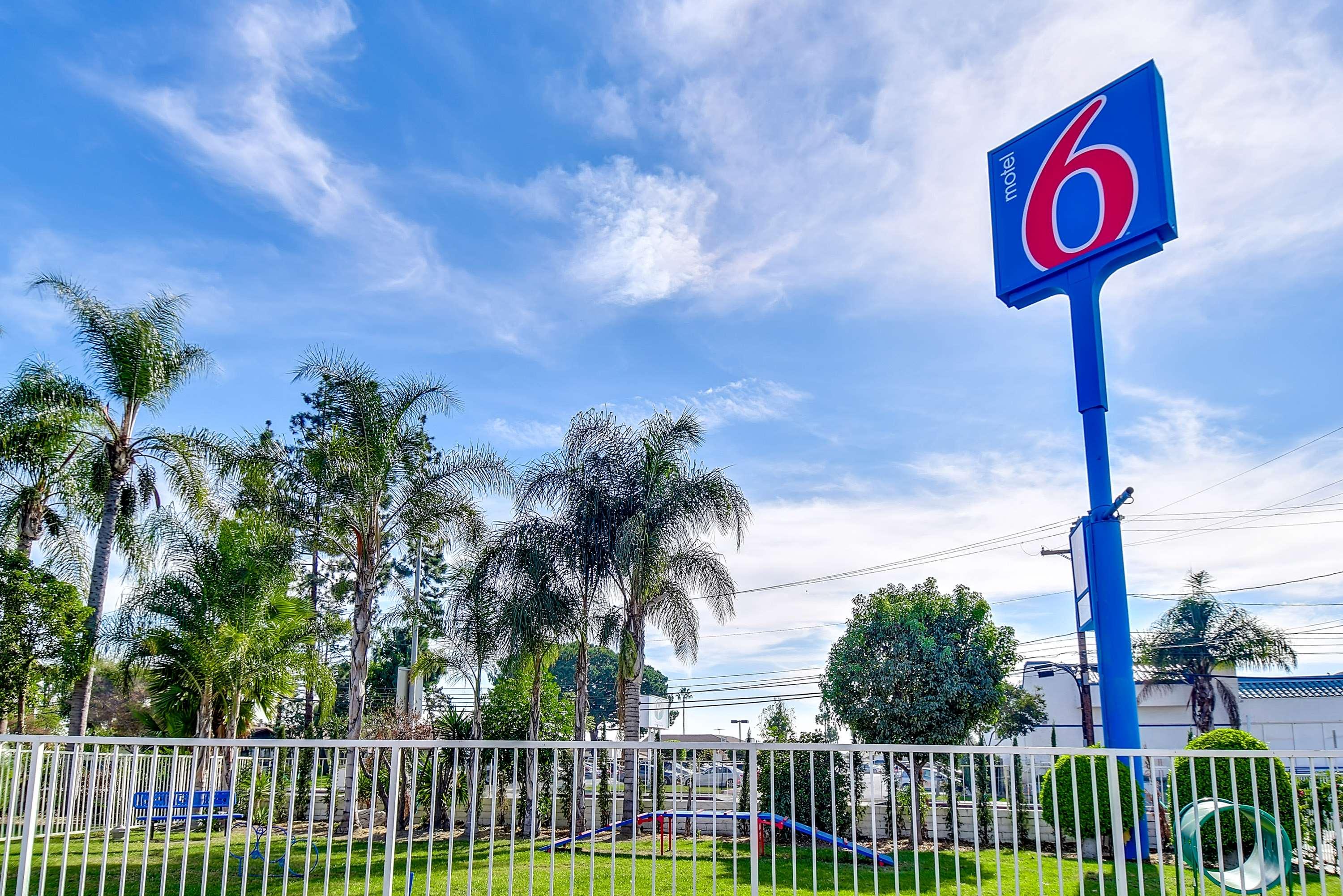 Motel6 Garden Grove, CA 36/40