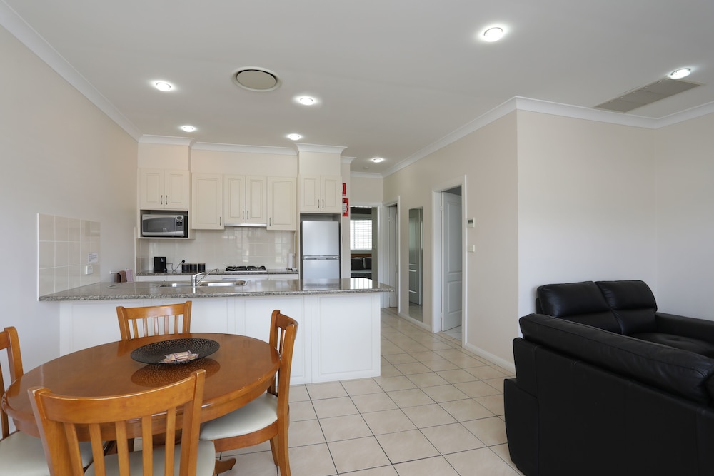 Cadman Motor Inn Tamworth 29/37
