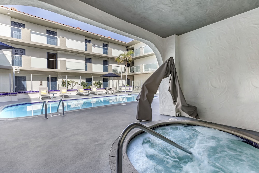 Comfort Inn San Diego Old Town 6/40
