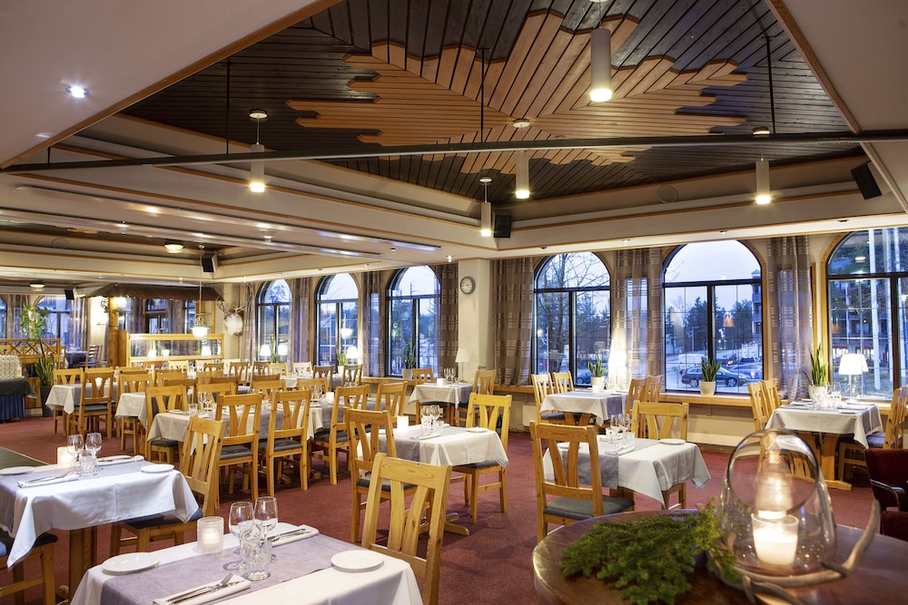 restaurant cafeteria