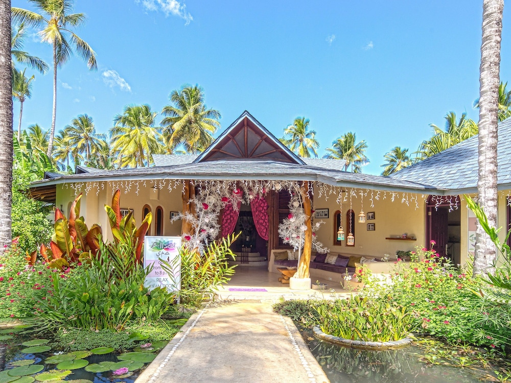 Alisei Beachfront Hotel And Spa 2/50
