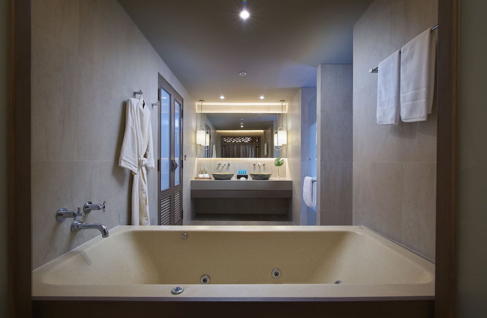 Amari Vogue Krabi 24/67