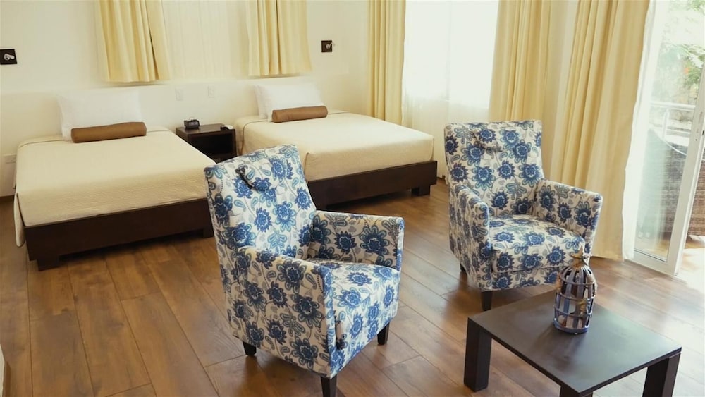 Ikala Galapagos Hotel 42/48