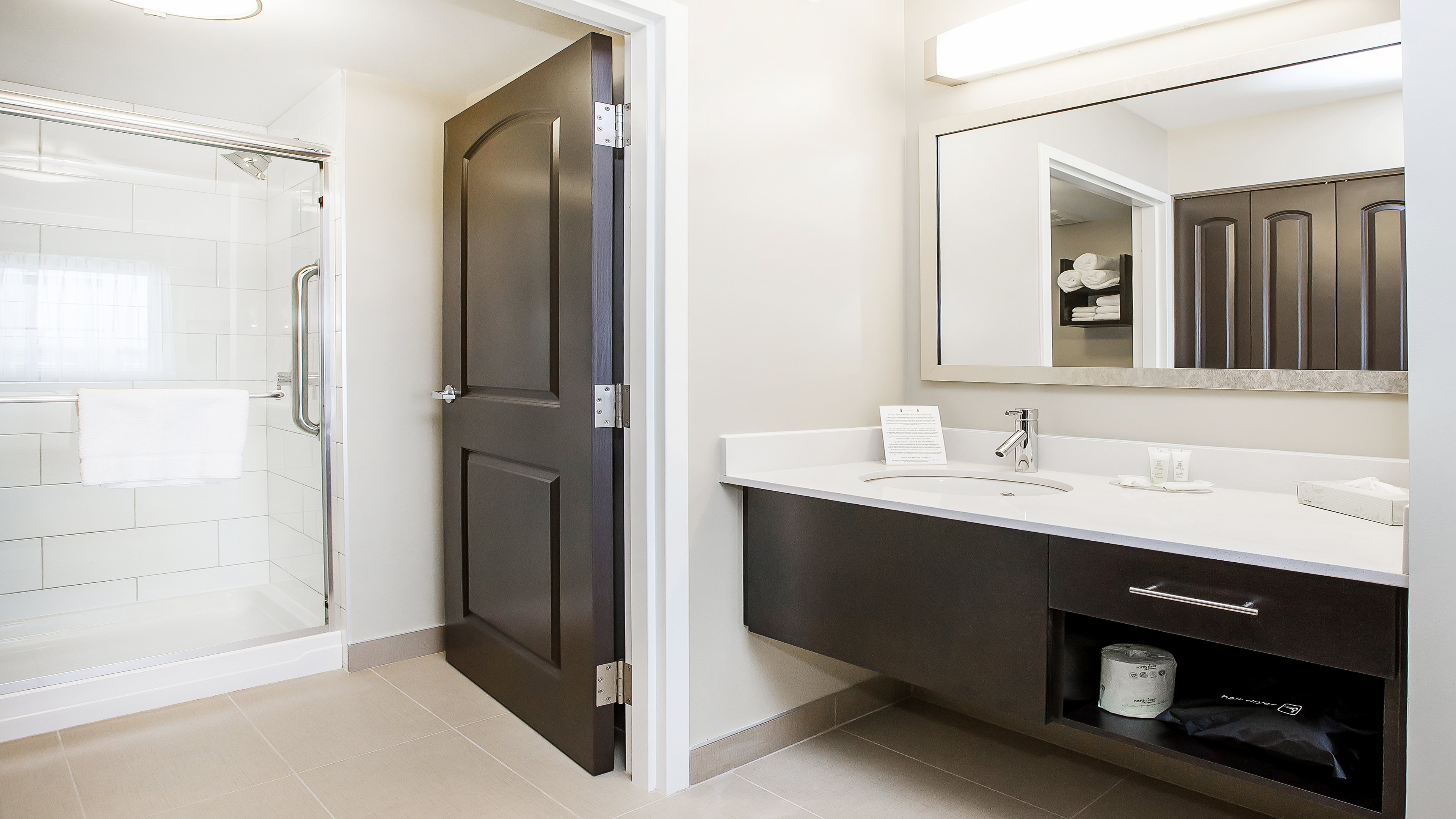 Staybridge Suites West Edmonton 76/78