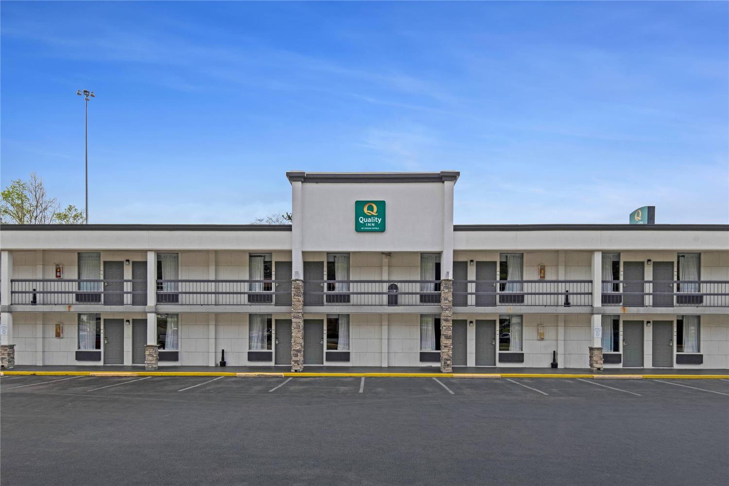 Quality Inn Dalton East 3/27