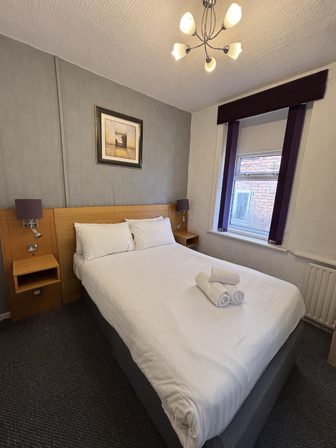 City, Double Bed