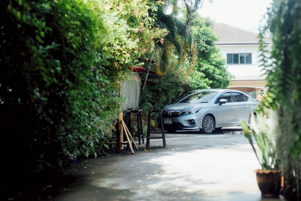 Gita's House 61/69
