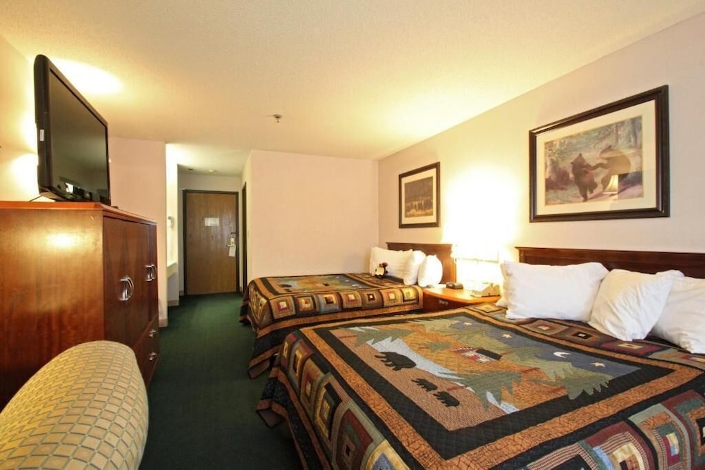 Black Bear Inn, an Ascend Collection Hotel 6/69