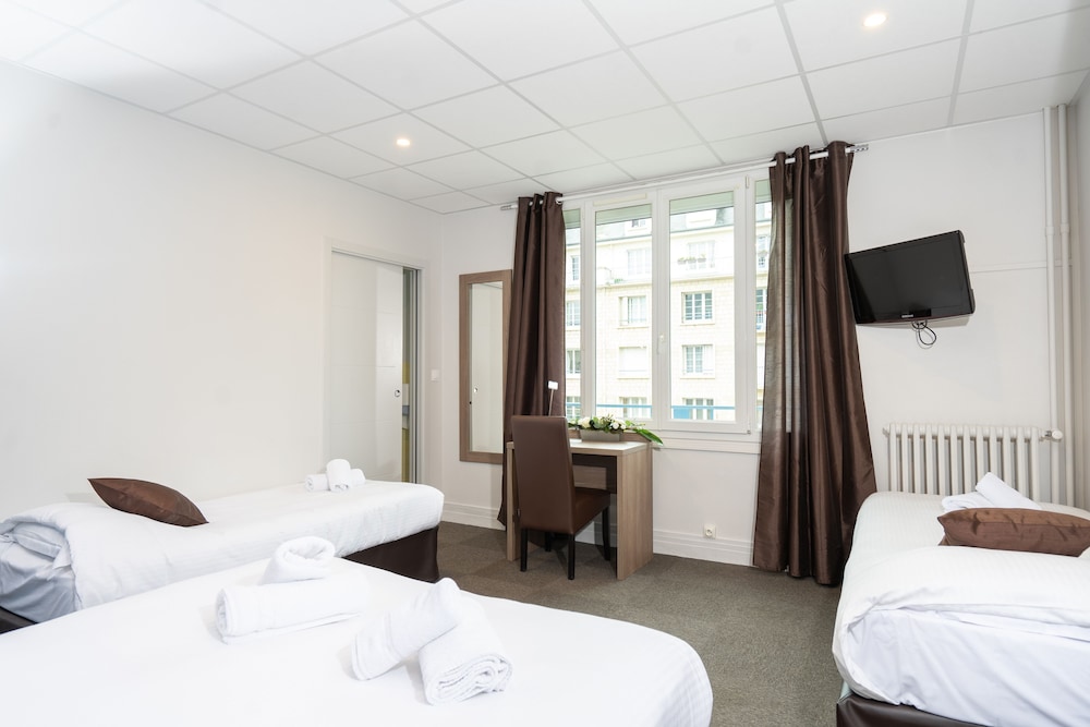 Family, 1 Double and 3 Single Beds