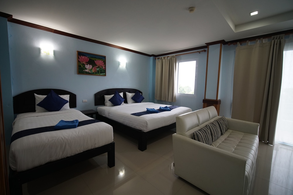 Sea Mountain Khanom Hotel 12/49