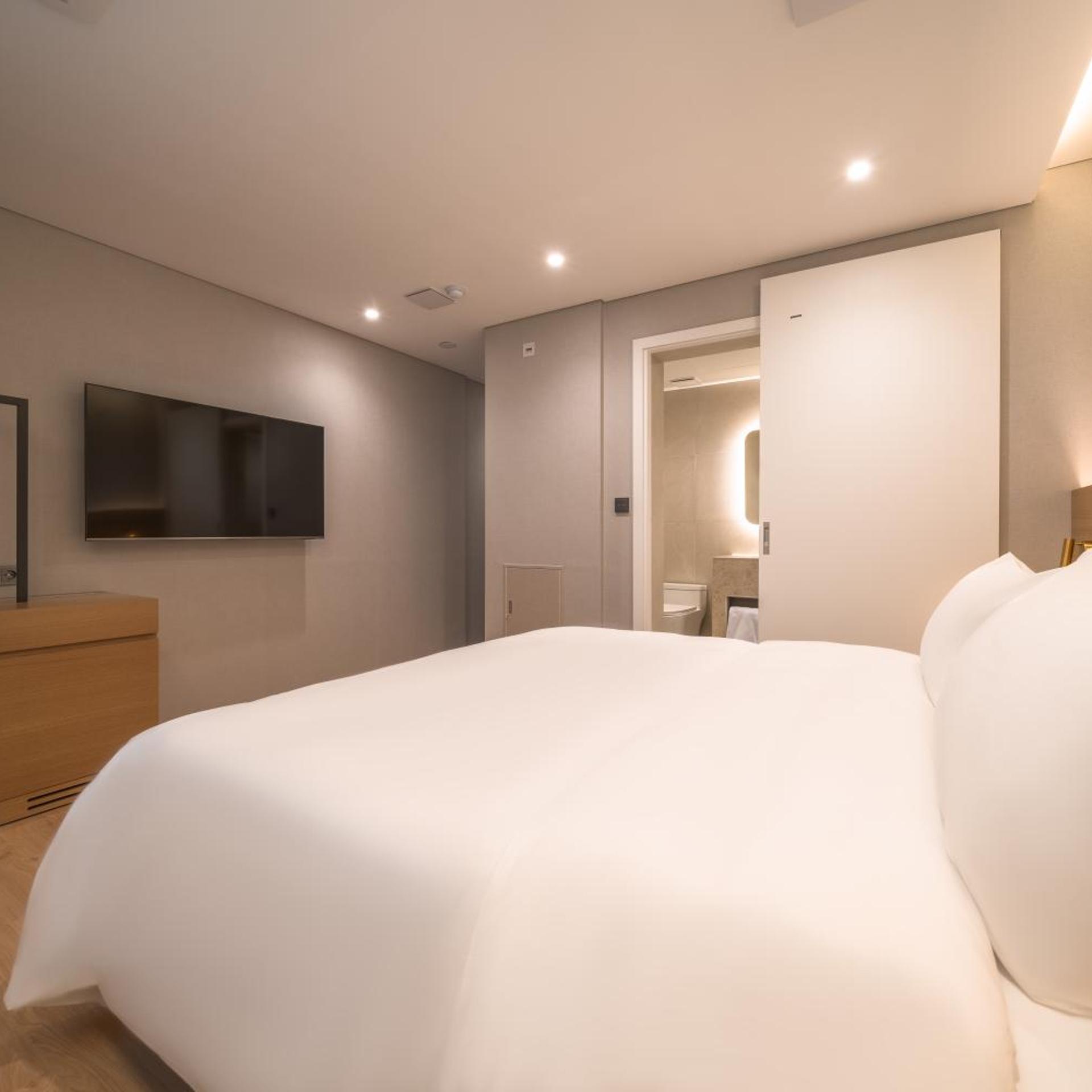 غرفة قياسية بسرير مزدوج، Comfort inn Yeouido 6/9