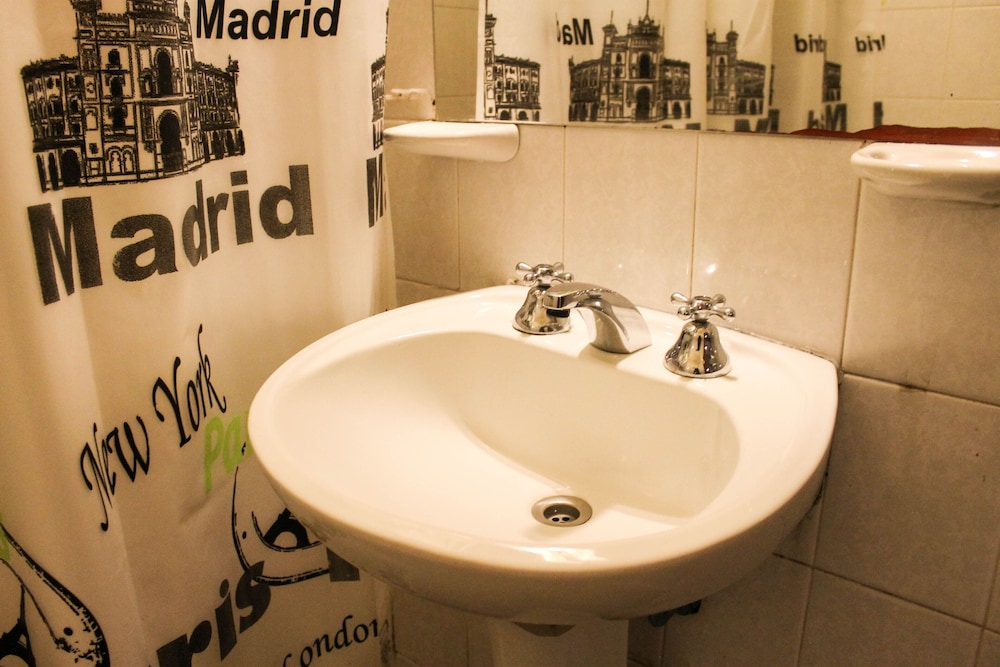 Casi Guemes Hotel 27/34