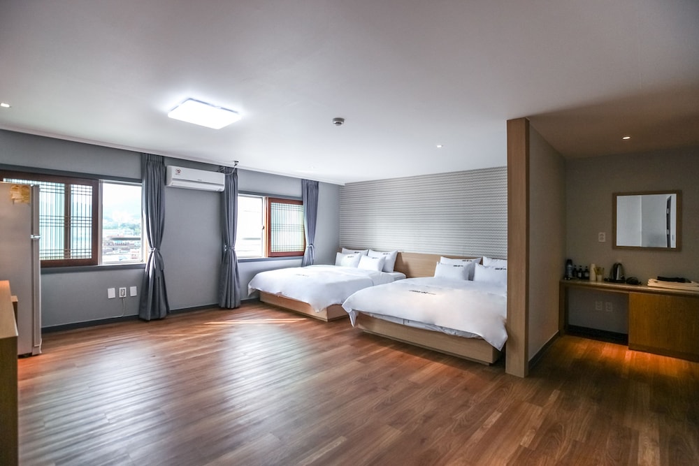No.25 Hotel Busan Seomyeon Station 13/39
