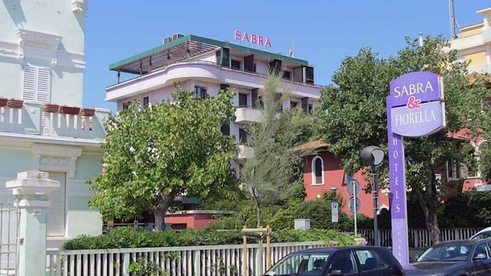 Sabra Hotel 7/35