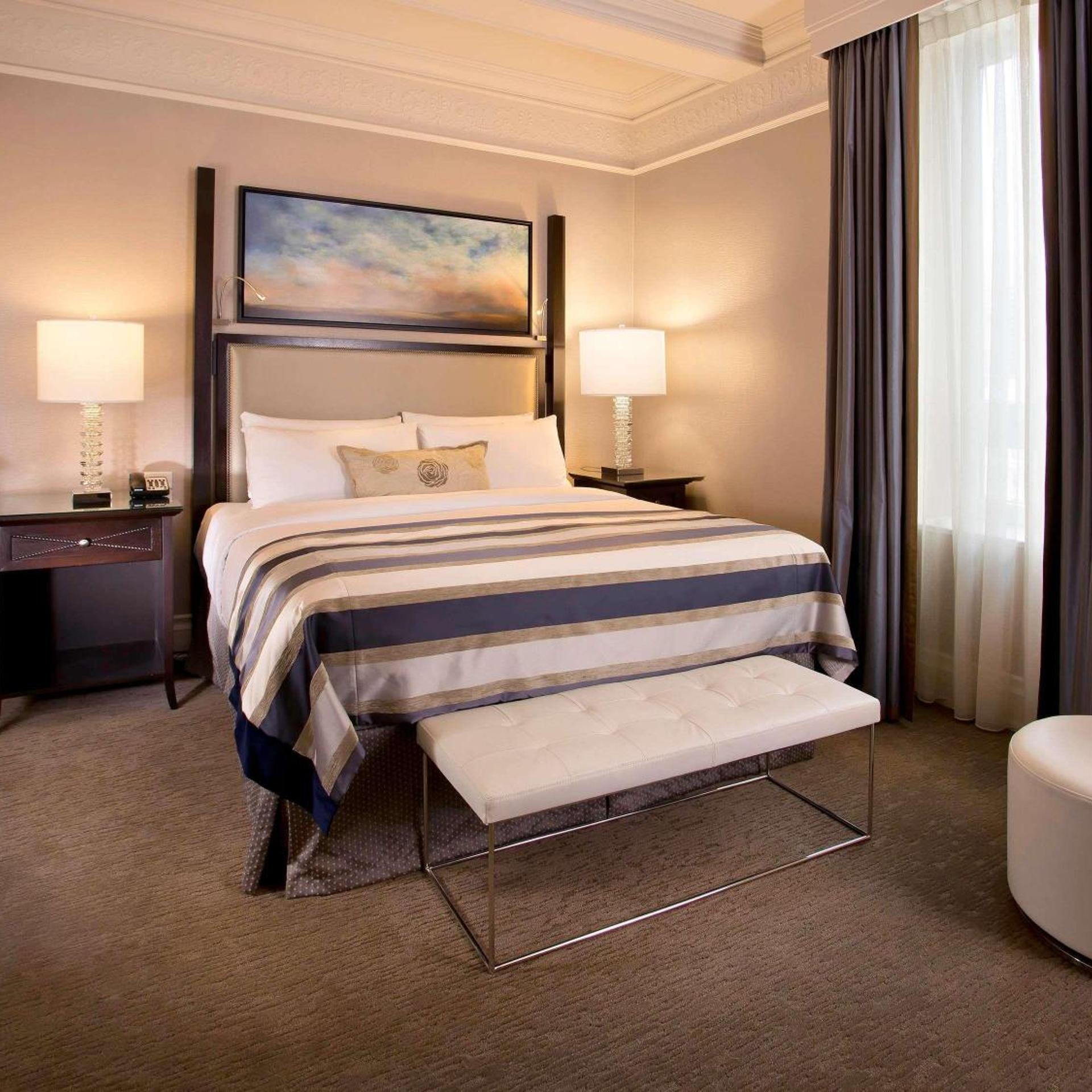 1 Bedroom, Royal, Suite, King Bed, City or Courtyard View