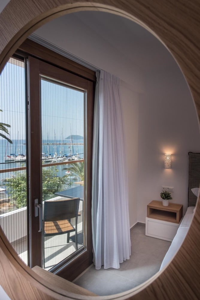 Natura Luxury Boutique Hotel Skopelos 28/50