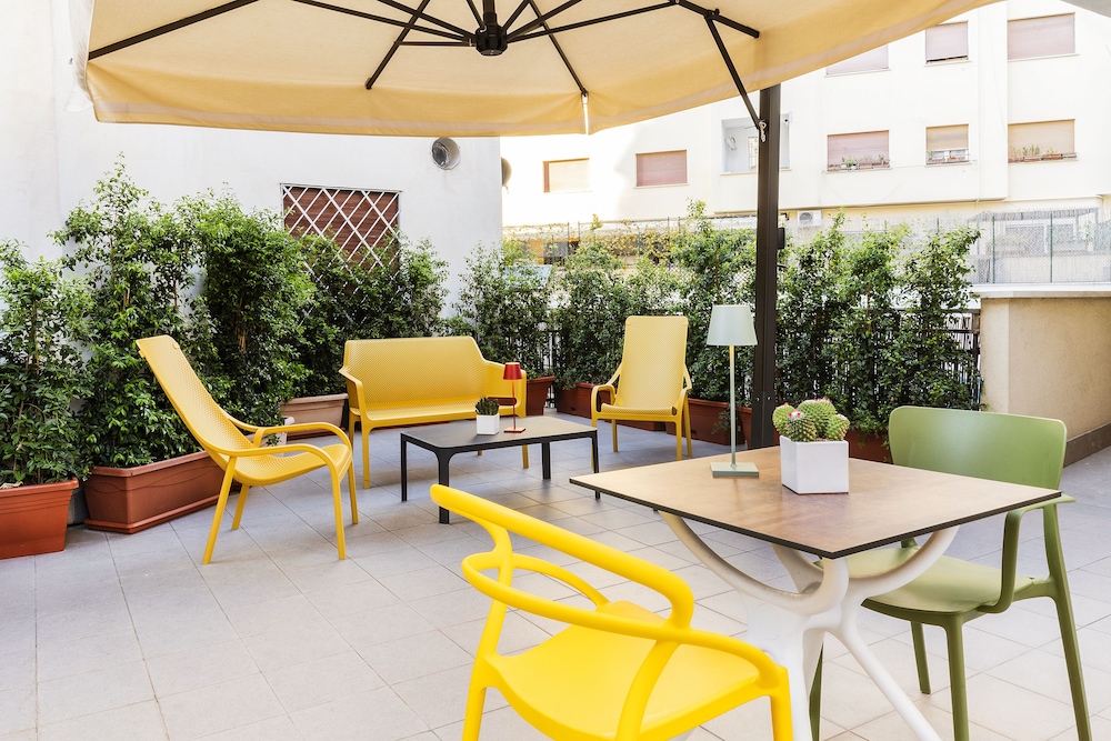 Adesso Hotel 34/50