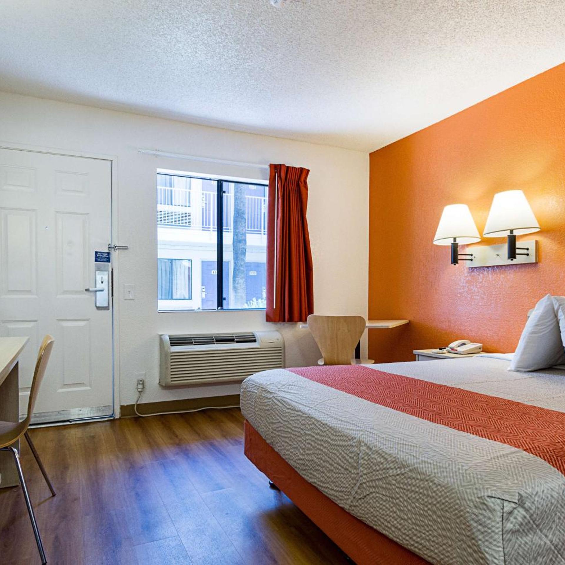ROOM, DOUBLE BED, ACCESSIBLE