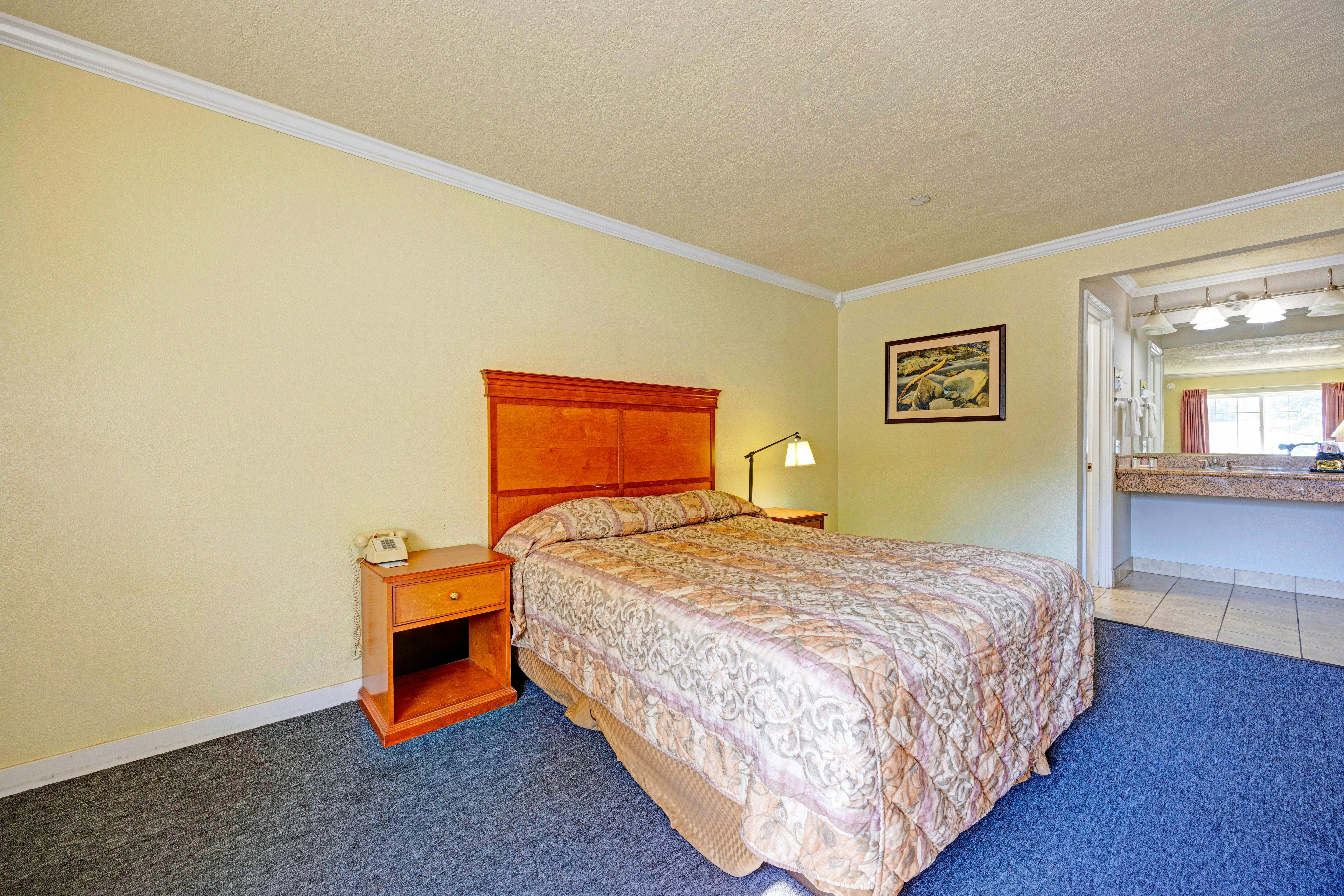 Queen Bed Non-Smoking