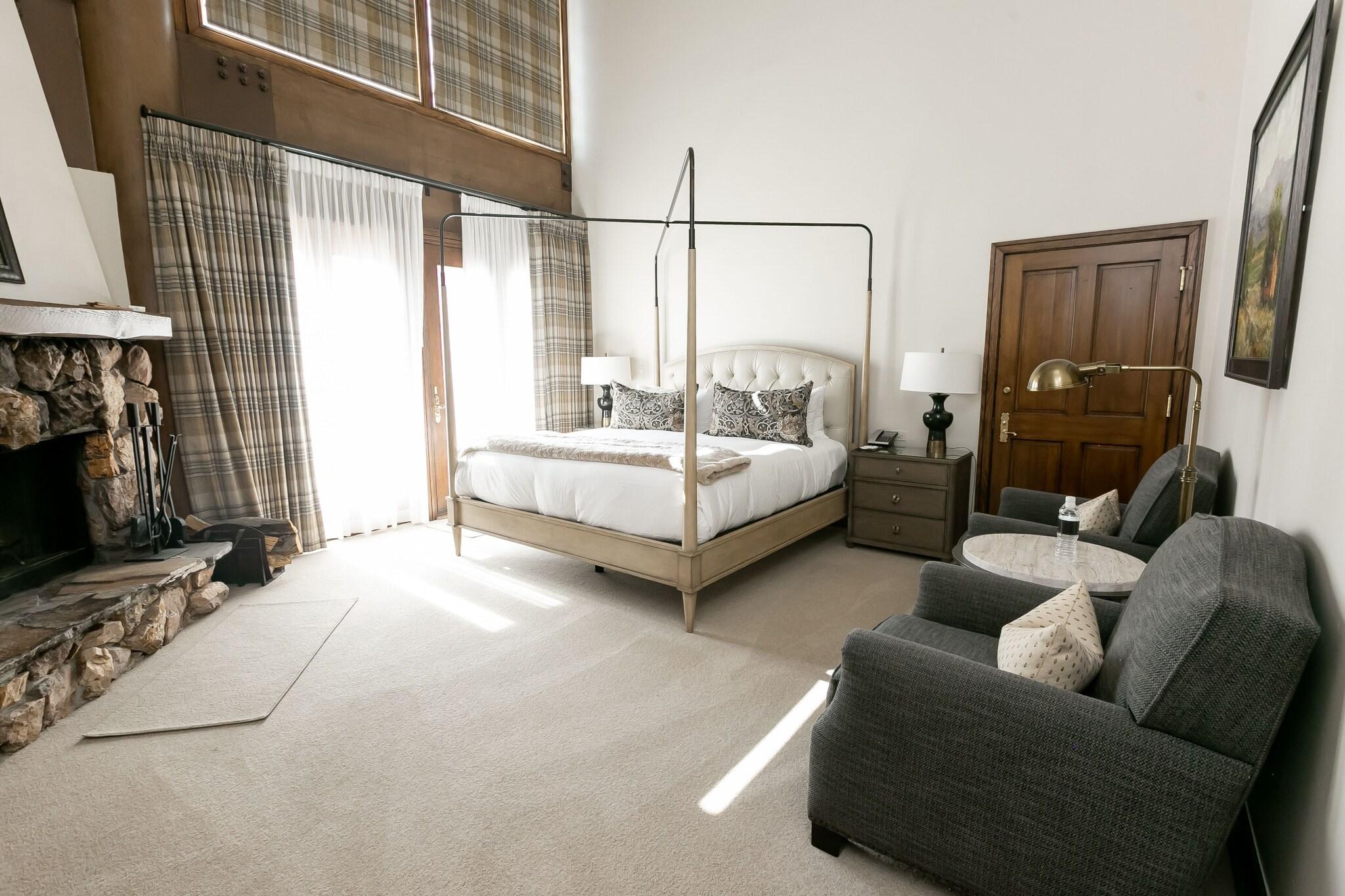 Luxury, Lodge, King Bed, with View, Hot Tub, Main Building