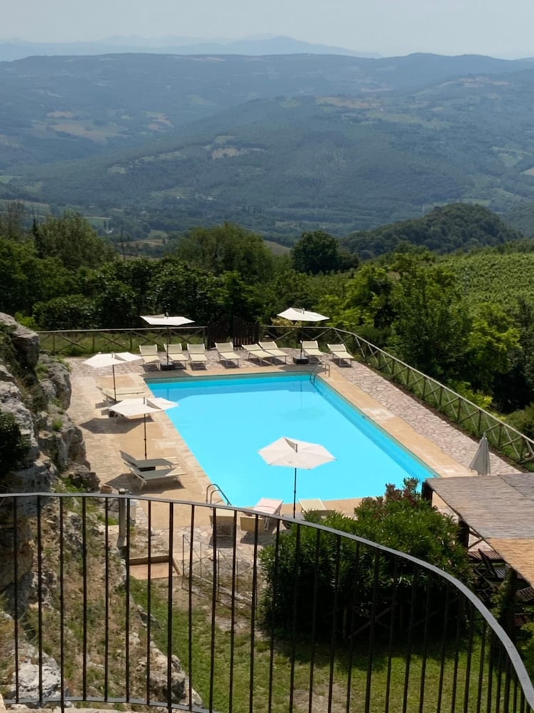 Castello Di Titignano 46/50